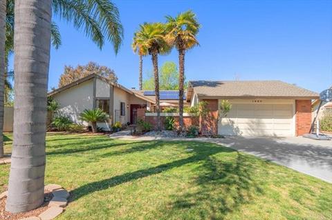 1062 Silver Stallion Dr, Vista, CA 92081 photo 1