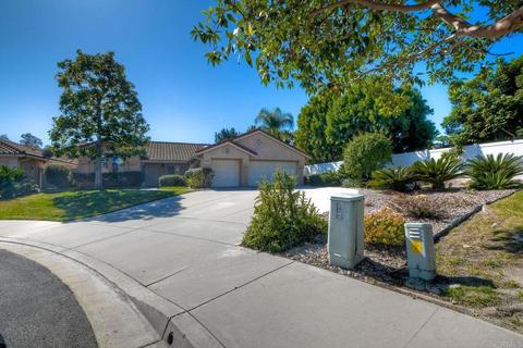 3 Trinity St, Oceanside, CA 92057 photo 1
