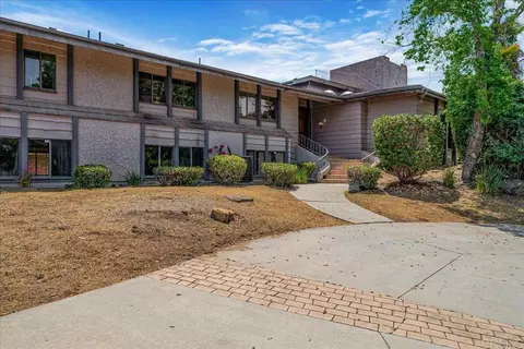 2341 Castlegate Dr, Vista, CA 92084 photo 1
