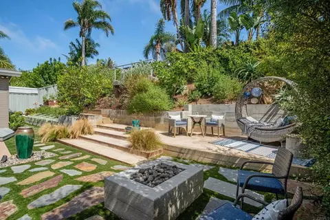 1933 Freda Ln, Cardiff By The Sea, CA 92007