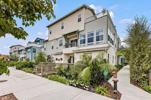 2683 Roosevelt St, Carlsbad, CA 92008