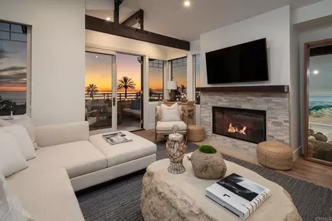 2107 Edinburg Ave, Cardiff By The Sea, CA 92007
