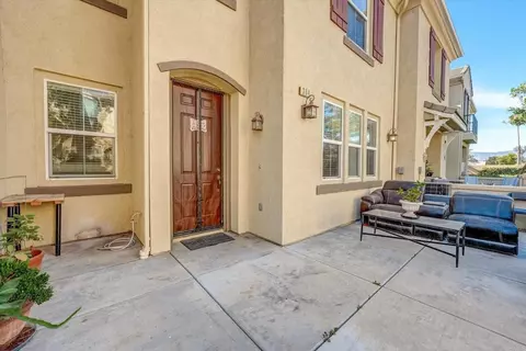 1800 E Lakeshore Dr #304, Lake Elsinore, CA 92530