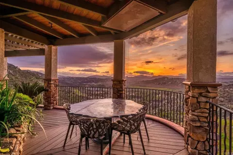 14817 Highland Valley Rd, Escondido, CA 92025