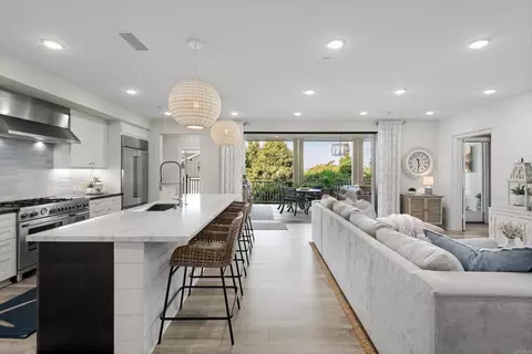 800 Grand Ave #206, Carlsbad, CA 92008