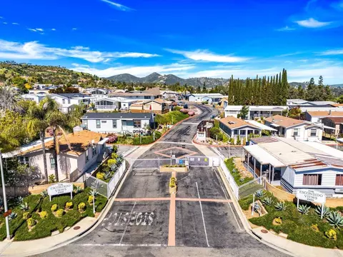 2400 W Valley Pkwy #16, Escondido, CA 92029