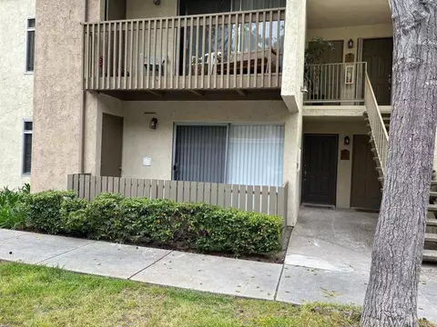 432 Edgehill Ln #65, Oceanside, CA 92054