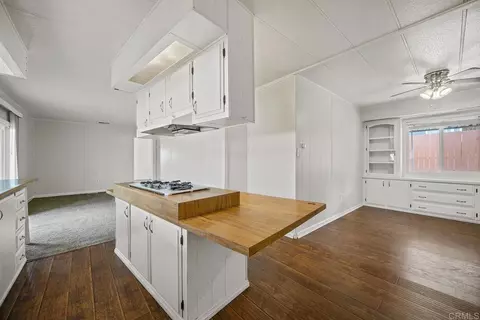 2400 W Valley Pkwy #35, Escondido, CA 92029