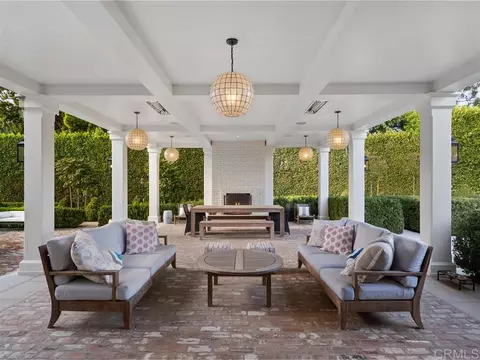 Exterior - 1410 Inspiration Dr, La Jolla, CA 92037 photo 8 of 11