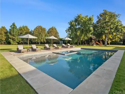 Exterior - 1410 Inspiration Dr, La Jolla, CA 92037 photo 9 of 11