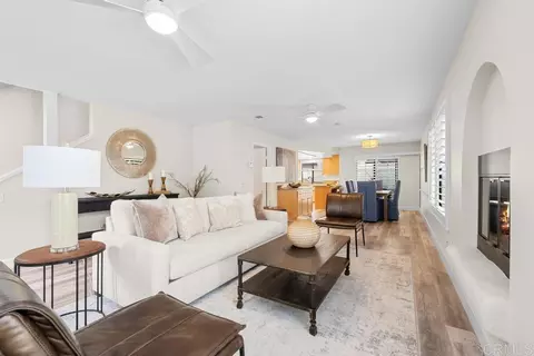 292 Chinquapin Ave #B, Carlsbad, CA 92008