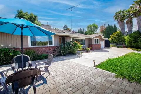 10559 Rancho Rd, La Mesa, CA 91941