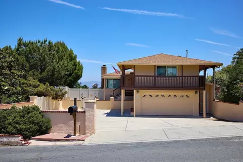 9575 Montemar Dr, Spring Valley, CA 91977