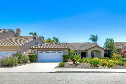 3925 Cadena Dr, Oceanside, CA 92058 photo 1
