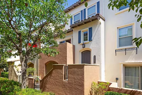 2463 Longstaff Ct, San Marcos, CA 92078