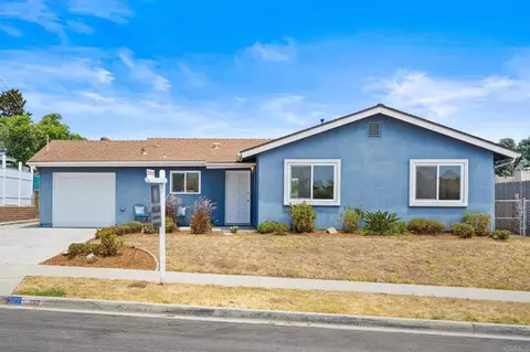150 Edgewood Dr, Oceanside, CA 92054