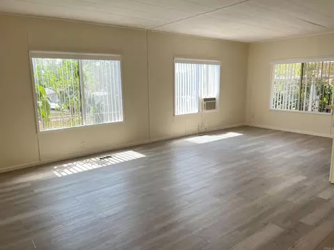 900 Howard Ave #20, Escondido, CA 92029