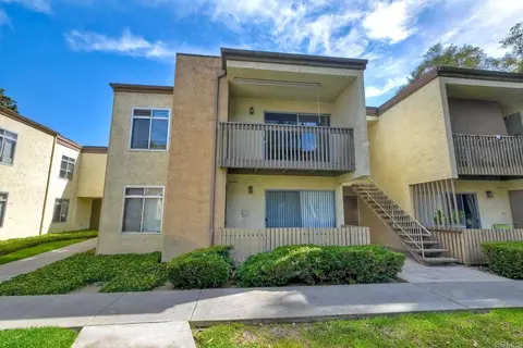 432 Edgehill Ln #140, Oceanside, CA 92054