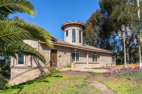 537 Hoover St, Oceanside, CA 92054