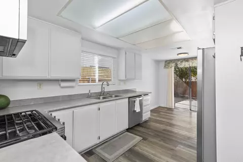Kitchen - 839 Willow Tree Ln, Fallbrook, CA 92028 photo 1 of 2