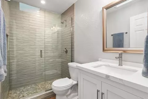 Bath - 1025 Brewley Ln, Vista, CA 92081 photo 1 of 3