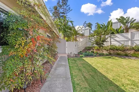 Exterior - 1025 Brewley Ln, Vista, CA 92081 photo 3 of 9