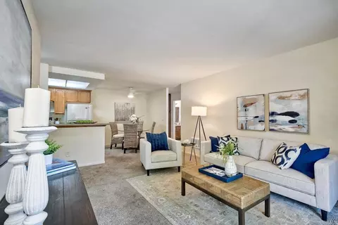 432 Edgehill Ln #32, Oceanside, CA 92054