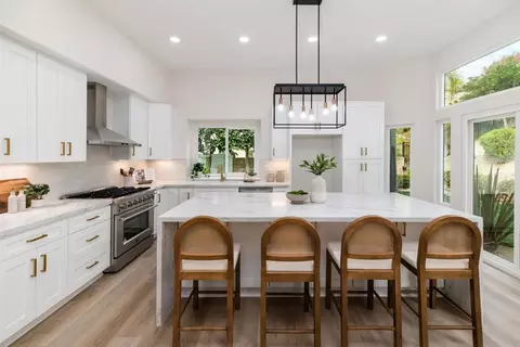 7032 Partridge Pl, Carlsbad, CA 92011