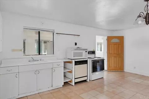 Kitchen - 34174 Hampton Rd, Pauma Valley, CA 92061 photo 1 of 1