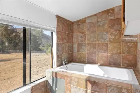 Bath - 34174 Hampton Rd, Pauma Valley, CA 92061 photo 1 of 2
