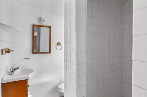 Bath - 34174 Hampton Rd, Pauma Valley, CA 92061 photo 2 of 2