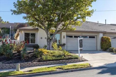 3534 Sky Haven Ln, Oceanside, CA 92056