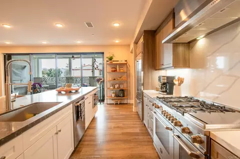 800 Grand Ave #109, Carlsbad, CA 92008