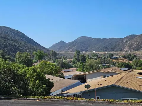 8975 Lawrence Welk Dr #168, Escondido, CA 92026