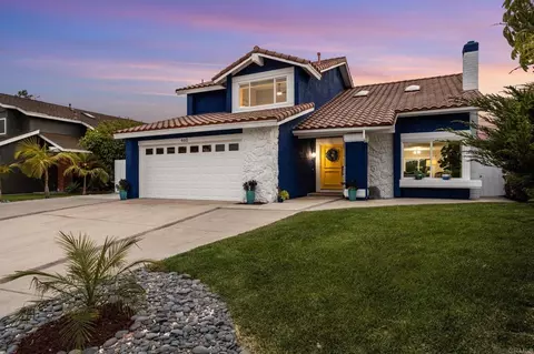 460 Compass Rd, Oceanside, CA 92054