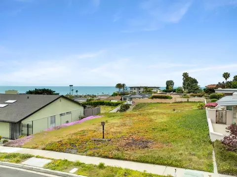 5452 Moonlight Ln, La Jolla, CA 92037 photo 9