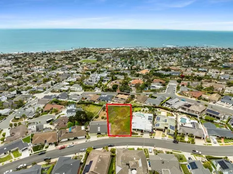 5452 Moonlight Ln, La Jolla, CA 92037 photo 3