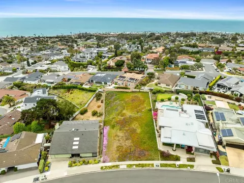 5452 Moonlight Ln, La Jolla, CA 92037 photo 19