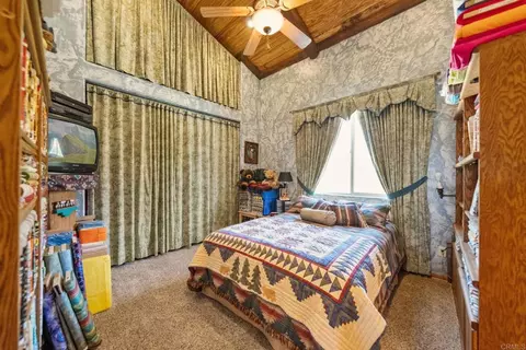 Bedroom - 129 Emilia Ln, Fallbrook, CA 92028 photo 3 of 4
