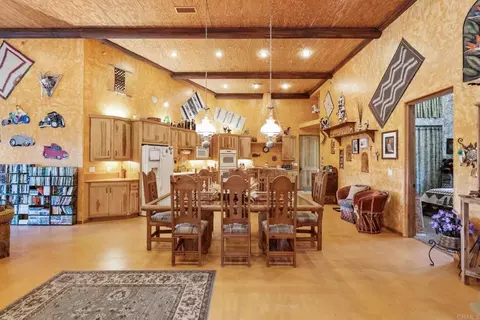 Dining - 129 Emilia Ln, Fallbrook, CA 92028 photo 2 of 3