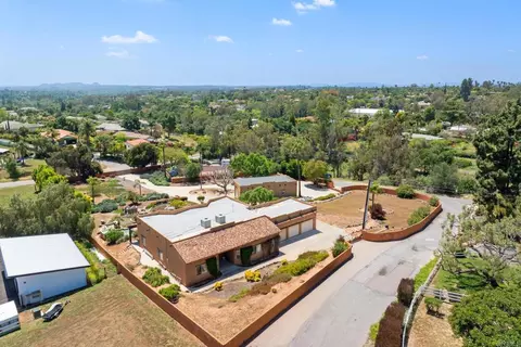 View/Area - 129 Emilia Ln, Fallbrook, CA 92028 photo 1 of 8