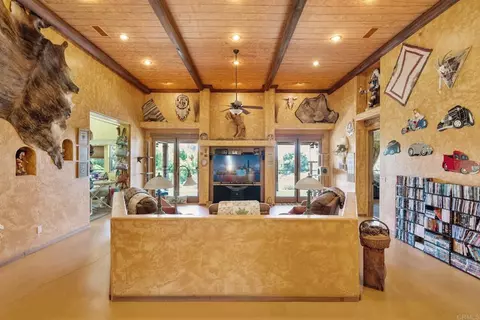 Living - 129 Emilia Ln, Fallbrook, CA 92028 photo 1 of 5