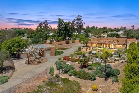 Exterior - 129 Emilia Ln, Fallbrook, CA 92028 photo 2 of 20