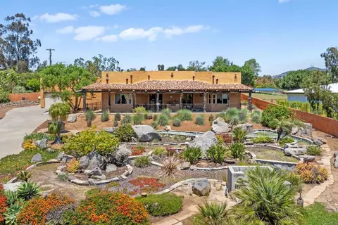 Exterior - 129 Emilia Ln, Fallbrook, CA 92028 photo 3 of 20