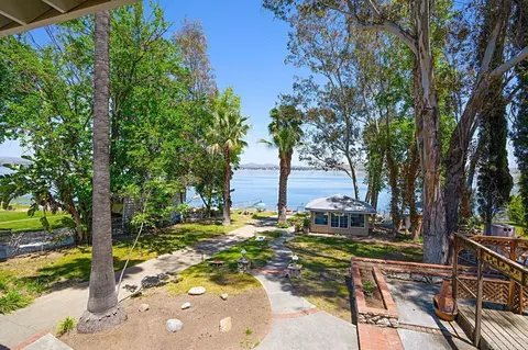 17030 Grand Ave, Lake Elsinore, CA 92530