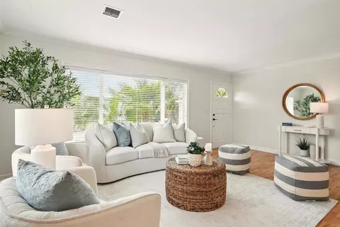 1927 Edinburg Ave, Cardiff By The Sea, CA 92007