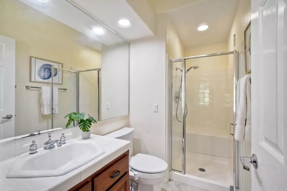 Bath - 4956 Lamia Way, Oceanside, CA 92056 photo 2 of 3