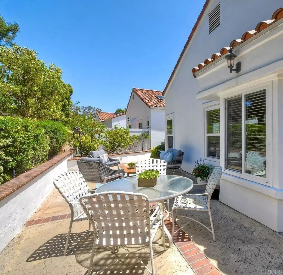 Exterior - 4956 Lamia Way, Oceanside, CA 92056 photo 6 of 10
