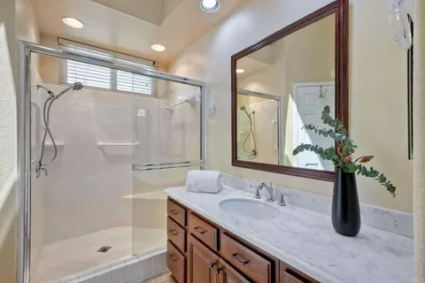 Bath - 4956 Lamia Way, Oceanside, CA 92056 photo 1 of 3