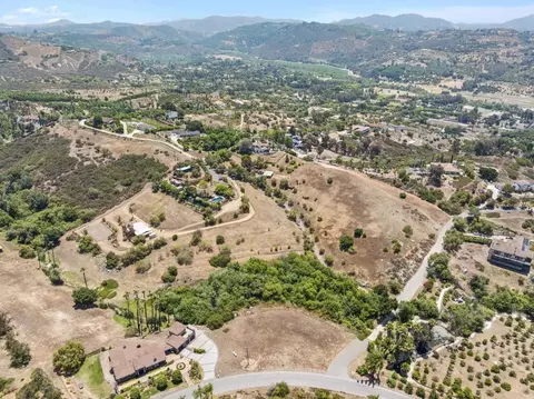 31801 Wrightwood Rd, Bonsall, CA 92003